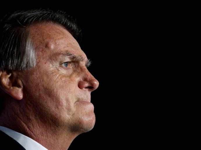 Por unanimidade, TSE rejeita recurso da defesa e mantém inelegibilidade de Bolsonaro