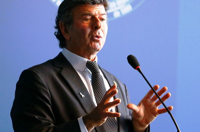 Presidente do STF alerta para a excessiva judicialização no país