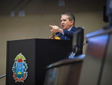 Governo acolhe proposta do TCE e limita descontos a 35% nos consignados