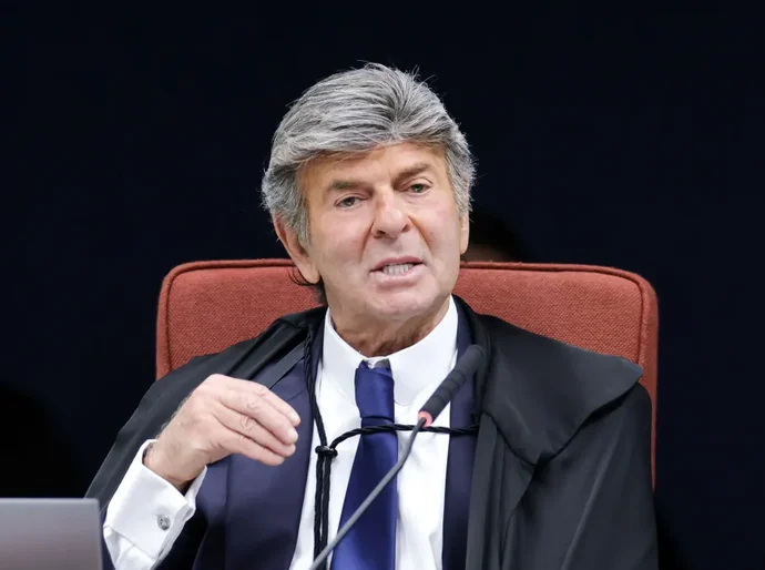 Fux diz que cometeu injustiças em julgamentos do 8 de janeiro