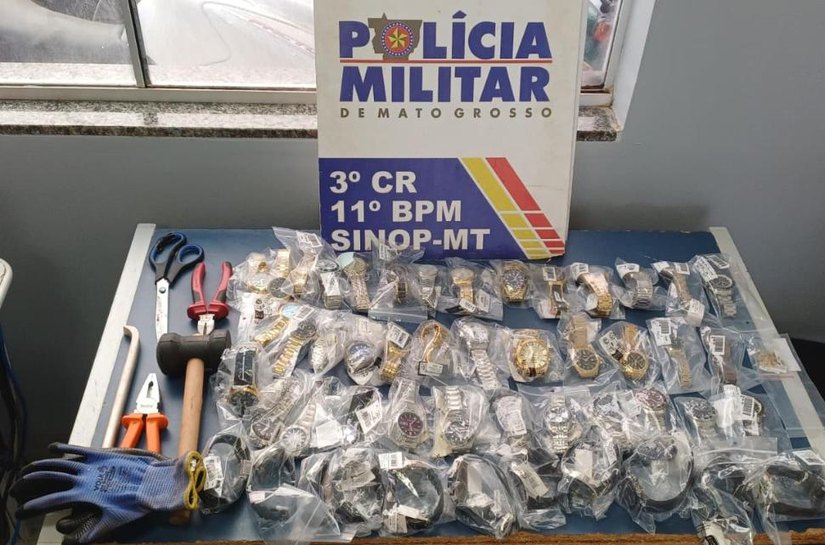 Polícia Militar prende suspeito de furtar 49 relógios e cinco correntes de ouro em shopping