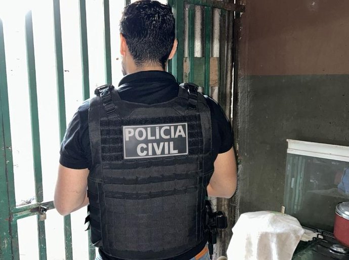 Polícia Civil cumpre buscas contra homem investigado por uso de múltiplas identidades para prática de crimes em Várzea Grande