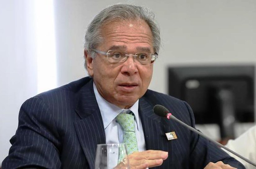 Guedes nega prorrogação de auxílio emergencial e estado de calamidade para 2021