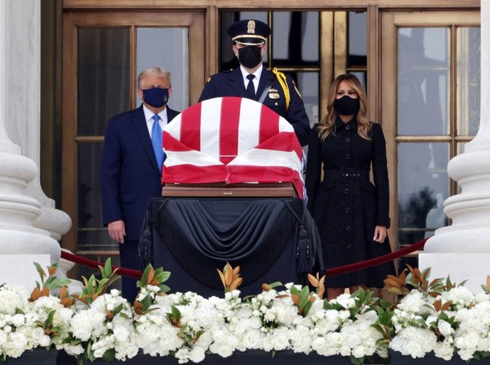 Trump é vaiado em velório da juíza Ruth Ginsburg na Suprema Corte
