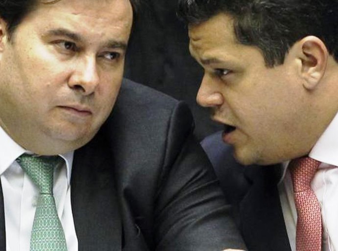 Acordo com Senado abre espaço para que deputados votem adiamento das eleições