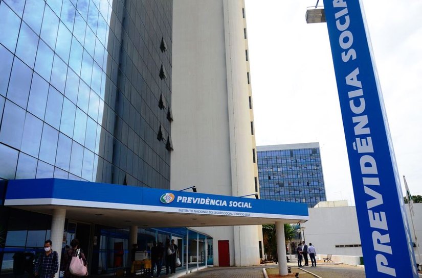 Após 52 dias em greve, médicos peritos do INSS voltam a trabalhar hoje