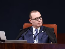 Zanin, do STF, estende até as 19h o horário das eleições no país todo após pedido da campanha do PT
