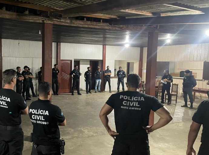 Polícia Civil deflagra operação contra integrantes de facção criminosa em Marcelândia, MT