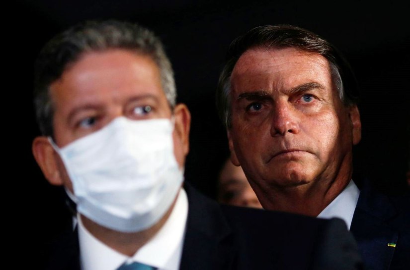 Câmara vota auxílio de 250 reais, mas entidades pedem aumento de valor “por questão humanitária”