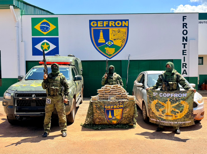 Gefron apreende 40 tabletes de maconha em tanque de combustível de Ford Ka