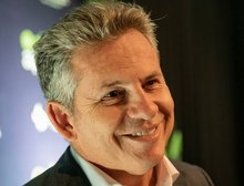 Mauro Mendes amplia liderança ao Senado; disputa pela segunda cadeira esquenta em Mato Grosso