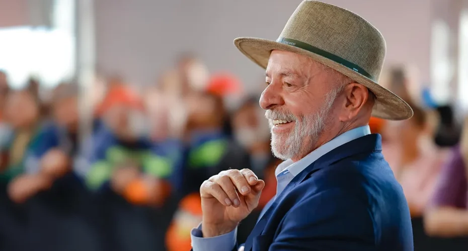 Real Time: Lula lidera contra todos os adversários no 1º turno