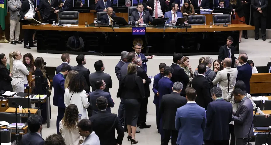 Congresso aprova LDO com superávit de R$ 34 bilhões em 2026