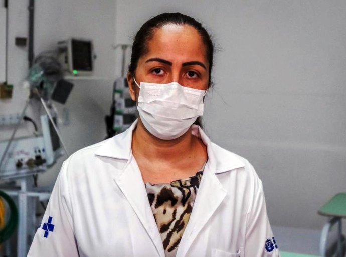 Cerca de 60 médicos essenciais para manutenção dos leitos de UTI estão afastados