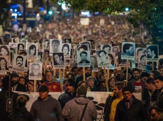 A lei que pode tirar da prisão militares que cometeram crimes durante ditadura no Uruguai