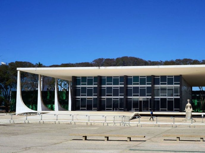 STF: apenas a Justiça pode bloquear bens de devedores do governo