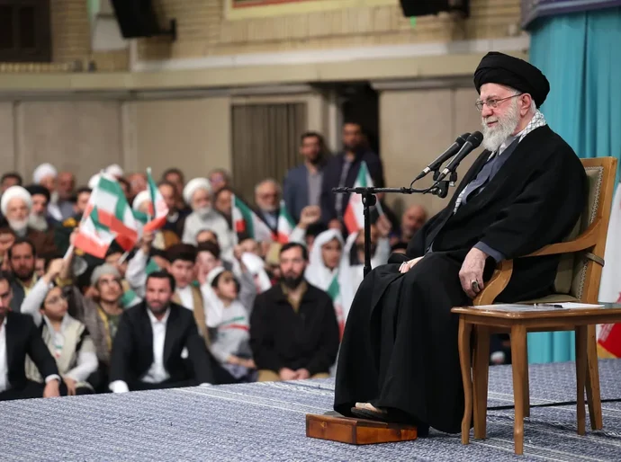 Líder supremo do Irã admite que milhares foram mortos durante manifestações