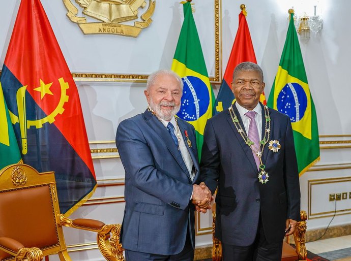 Lula anuncia que país voltará a investir na África