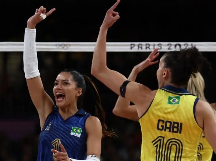 Vôlei: Brasil vence a República Dominicana e se classifica à semifinal