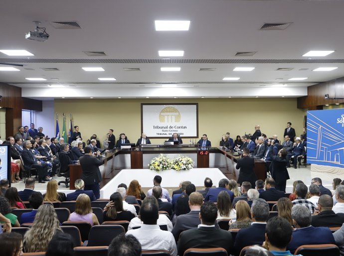 Legado para estado e para controle externo brasileiro é destacado em sessão solene em comemoração aos 70 anos do TCE-MT
