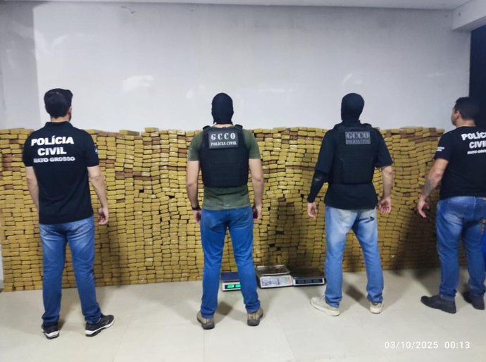 Polícia apreende carregamento de quase 2 mil tabletes de maconha em Cuiabá e prende 4
