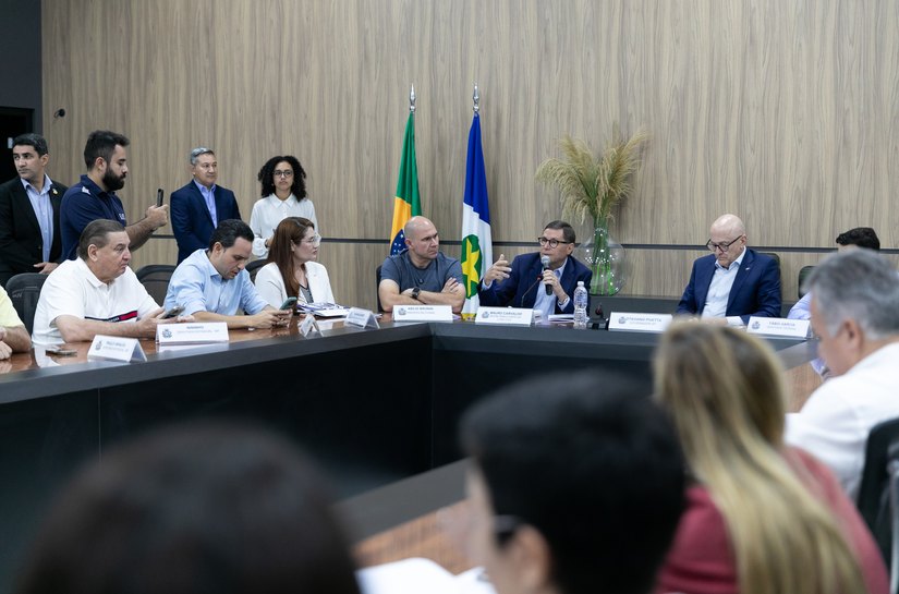 Abílio e Pivetta discutem obras, saúde e ampliação de vagas na educação infantil
