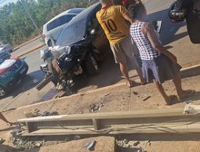GM intervém em acidente na Filinto Müller: motorista sofre convulsão e derruba poste