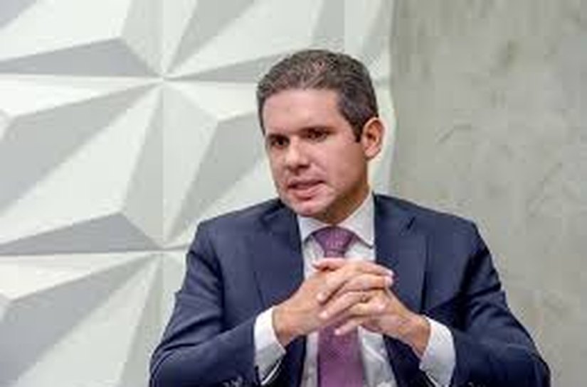 Hugo confirma a líderes que vai pautar anistia