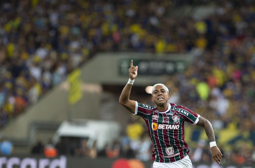 Com profecia de Diniz, John Kennedy decide, Fluminense vence o Boca e conquista a Libertadores pela primeira vez