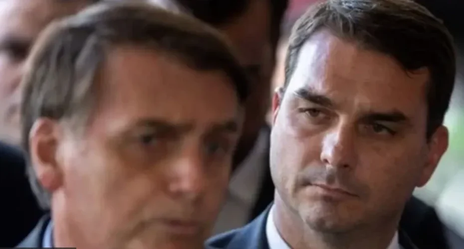 Por que carta de Bolsonaro virou alvo de Moraes enquanto Lula também divulgou cartas da prisão