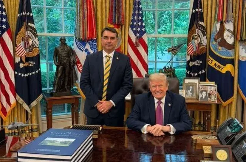 Flávio diz que pediu que Trump classifique PCC e CV como grupos terroristas