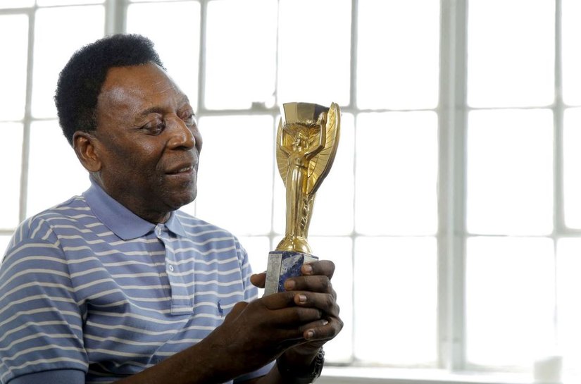 Políticos fazem homenagens; Lula diz que Pelé levou nome do país longe