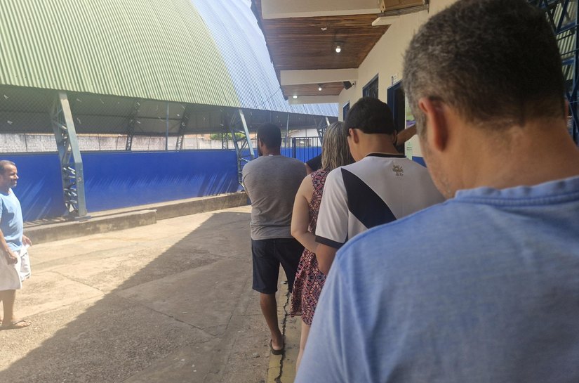 DIA DECISIVO EM MT: 2,6 milhões vão às urnas para escolher presidente; eleição começou com 46 ocorrências e oito urnas substituídas
