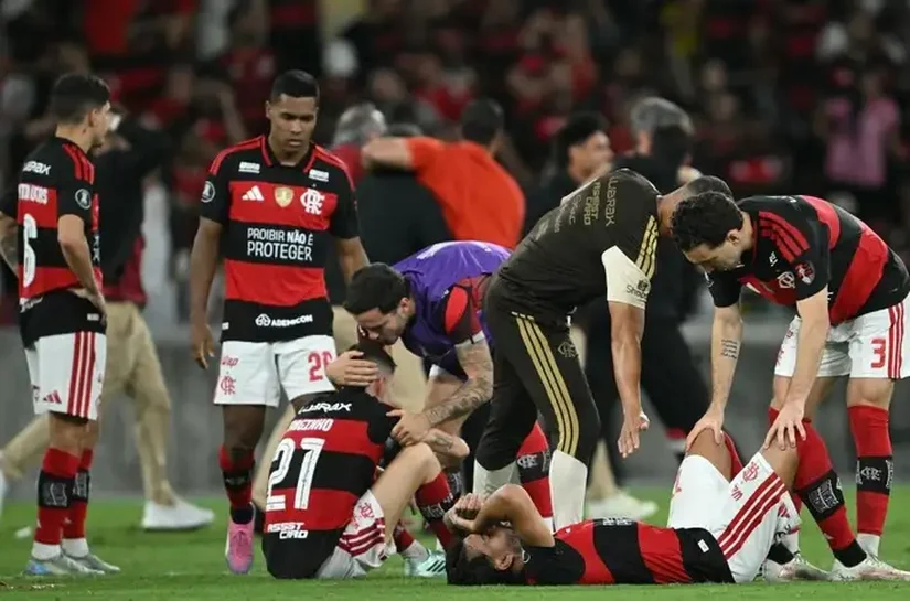 Flamengo perde três pênaltis, perde para o Estudiantes e está eliminado da Libertadores