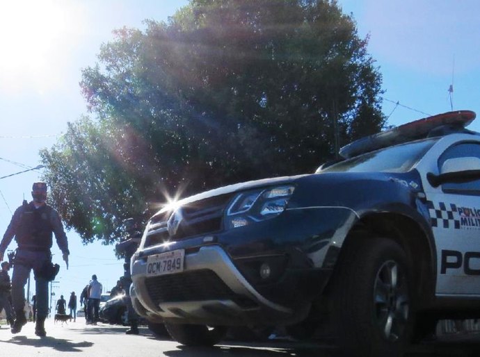 Homem é preso em Cuiabá após bater e ameaçar esposa grávida de 8 meses