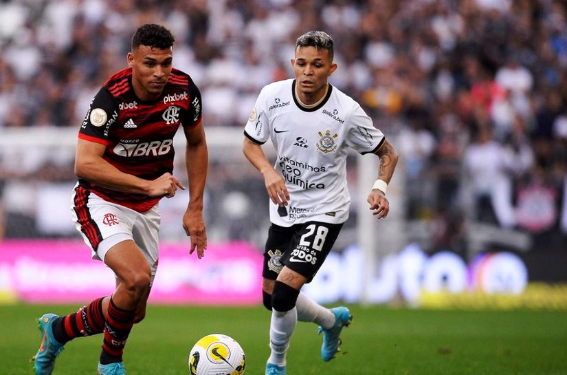 Corinthians x Flamengo abre quartas da Copa Libertadores nesta terça