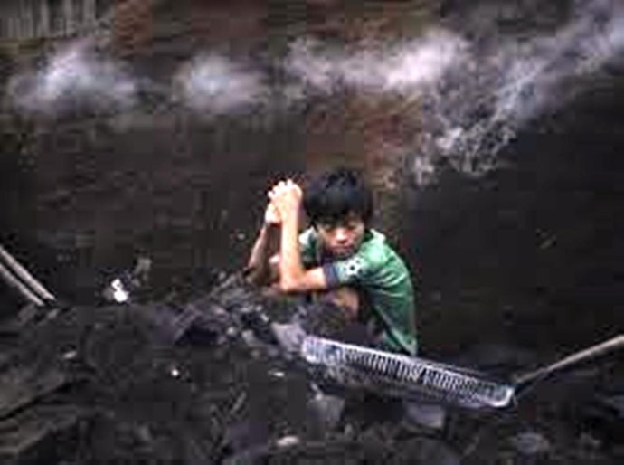 Catadores e carvoeiros, os trabalhos extremos em tempos de pandemia na Amazônia