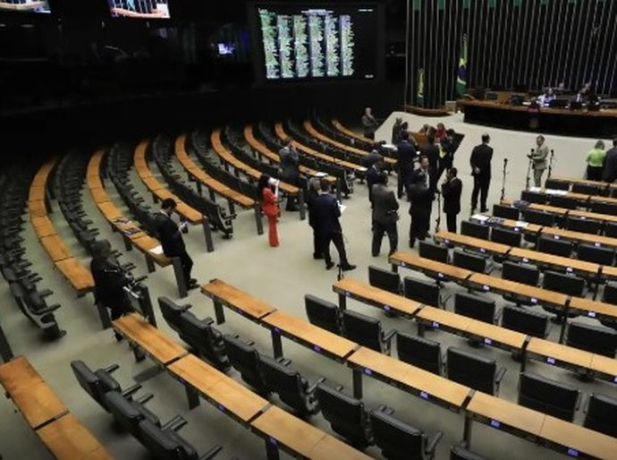 Câmara dos Deputados aprova castração química para pedófilos