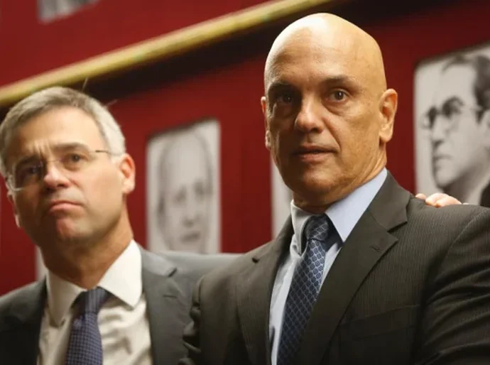 Mendonça libera para plenário julgamento de caso Moraes