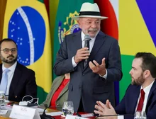Lula anuncia novo Desenrola para quem ganha até R$ 8,1 mil