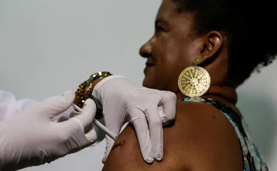 'Vacina do Butantan contra dengue seria aprovada em qualquer lugar do mundo', diz ex-diretor da Anvisa
