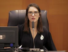 Editorial: Janaína na contramão