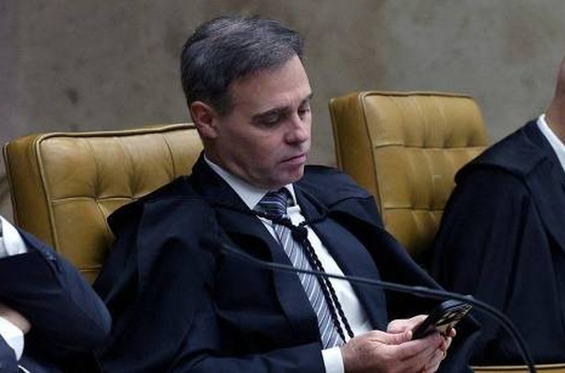 Moraes rebate Mendonça sobre 'PF paralela' e diz que alegação é 'patética'