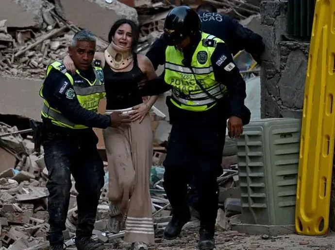 Forte terremoto na Venezuela derruba prédios em Caracas e é sentido até no Brasil