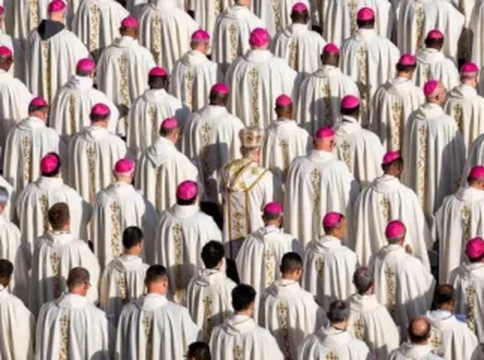 Conclave: Veja horários das votações e quando deve sair a primeira fumaça