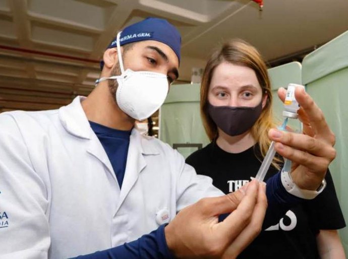 Covid-19: país registra segundo menor número de casos e de mortes em 2021