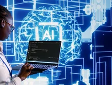 'Salário de CEO' e benefícios turbinados: a disputa por talentos em IA no Brasil