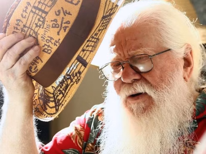 Morre Hermeto Pascoal aos 89 anos no Rio
