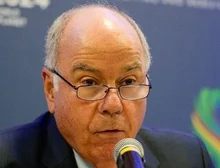 Nos EUA, Mauro Vieira aguarda sinal para negociar tarifaço