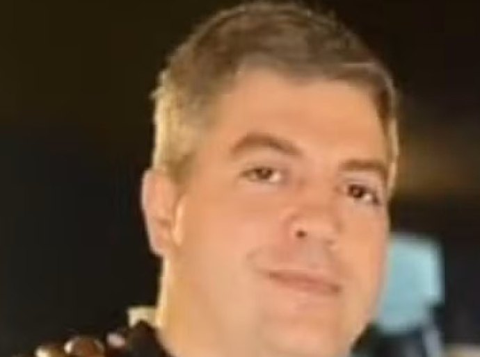 Jornalista dono de site é preso após polícia encontrar câmera escondida em banheiro de sua própria empresa em MT